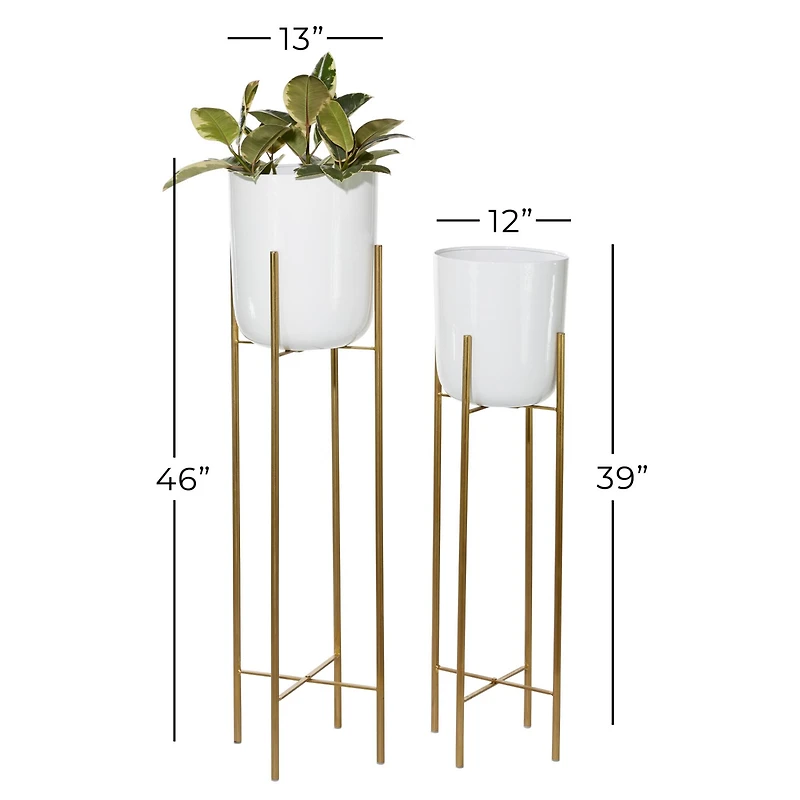 CosmoLiving by Cosmopolitan Set of 2 White Metal Contemporary Planter, 39", 46"