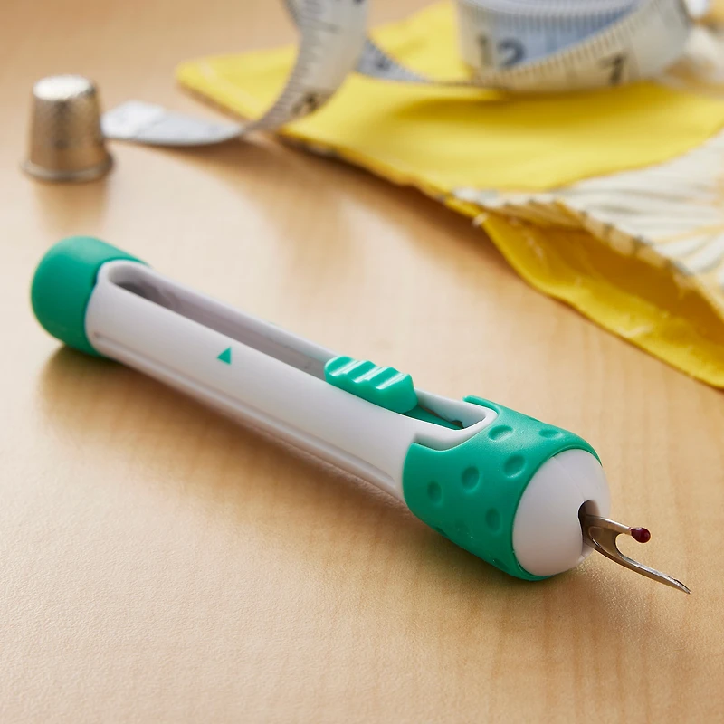 Magic 2- In-1 Retractable Seam Ripper