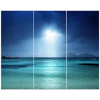 Designart - Blue sky on the beach of la Digue island Seychelles