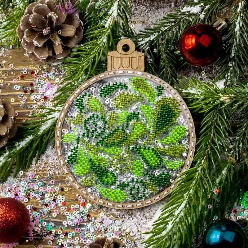 Wonderland Crafts Red & Green Swirl Ball Ornament Bead Embroidery Kit