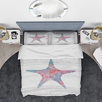 Designart 'Pink Starfish Ocean Life' Coastal Bedding Set