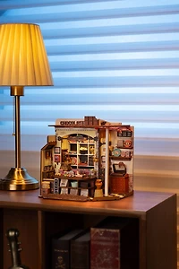 Rolife® Henry's Chocolate DIY Miniature House Kit