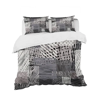 Designart 'Handdrawn vintage lines in shades of gray' Vintage Bedding Set