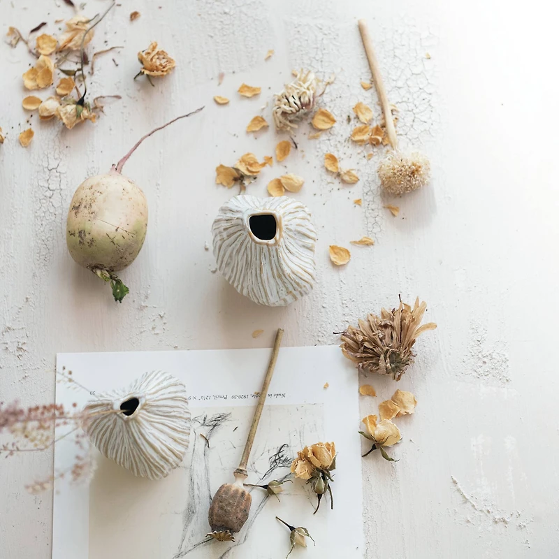 Hello Honey® Whispering White Pleated Vase Set