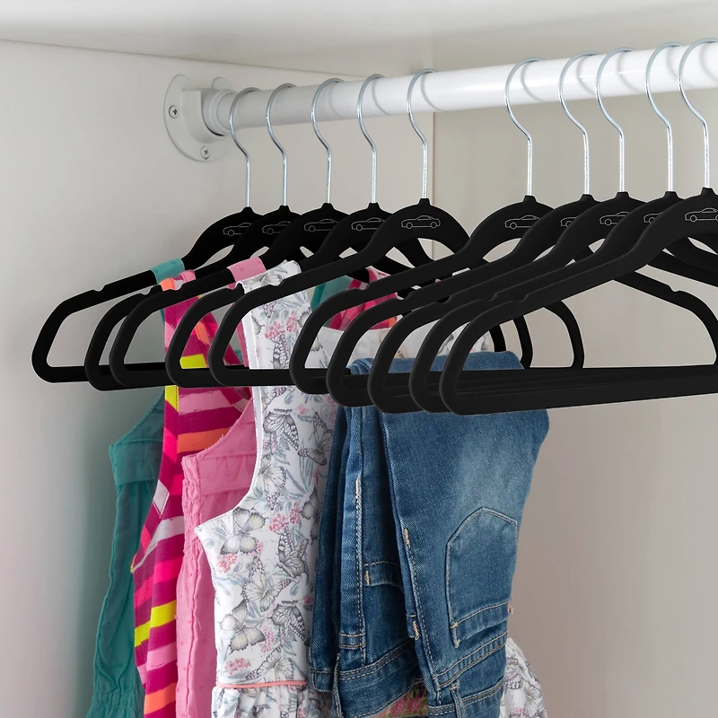 Simplify Kids Velvet Hangers