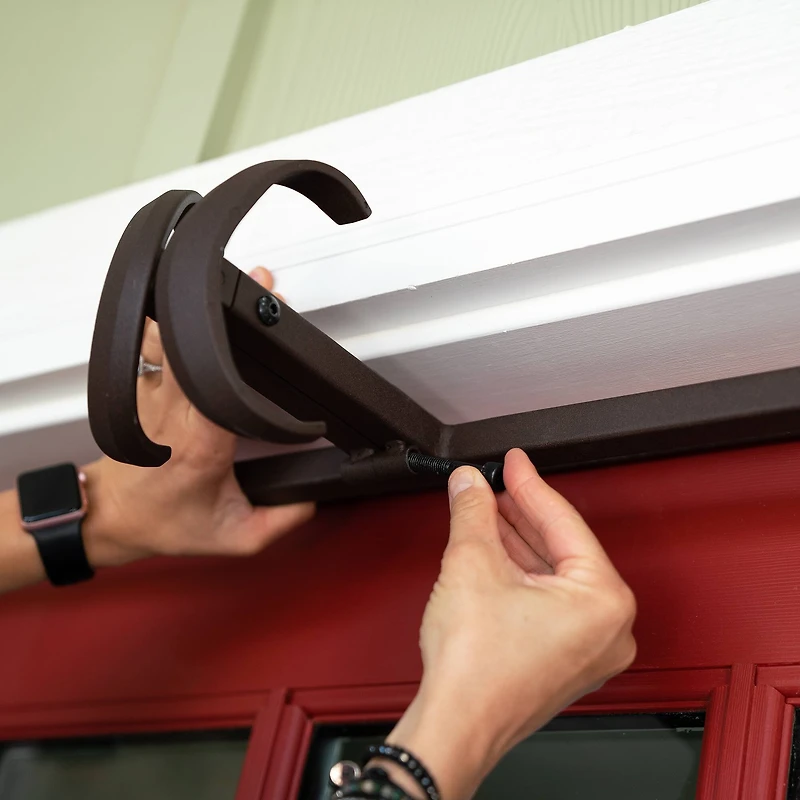 52" Adjustable Single Door Metal Garland Hanger