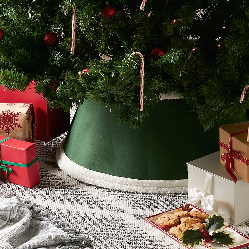 DII® Green Holiday Tree Collar