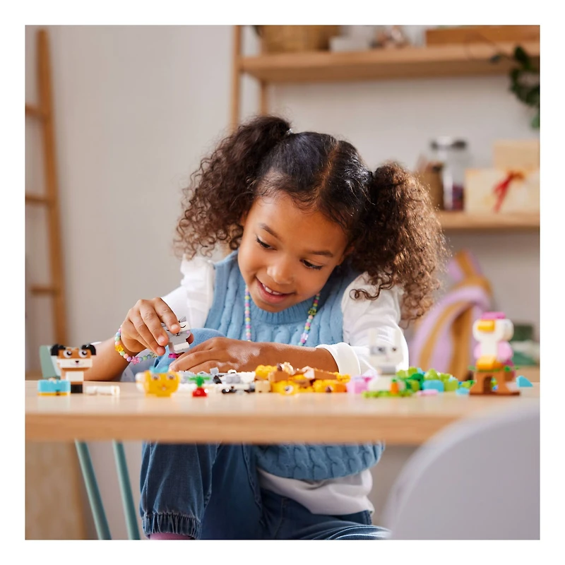 LEGO® Classic Creative Pets