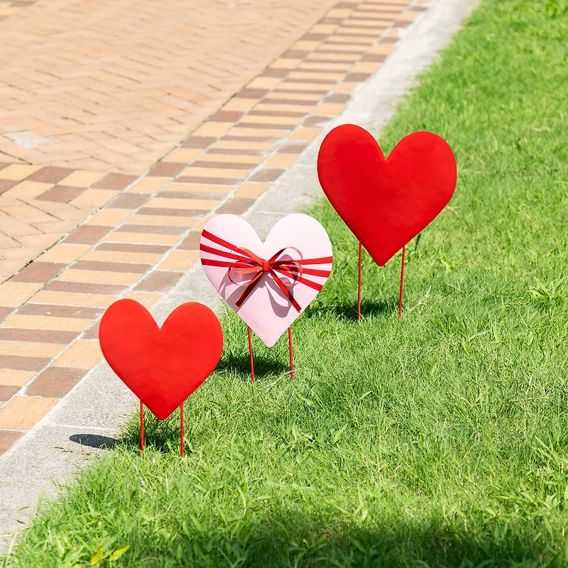 Glitzhome® 36" Set of 3 Valentine's Metal Stacked Heart Yard Stake