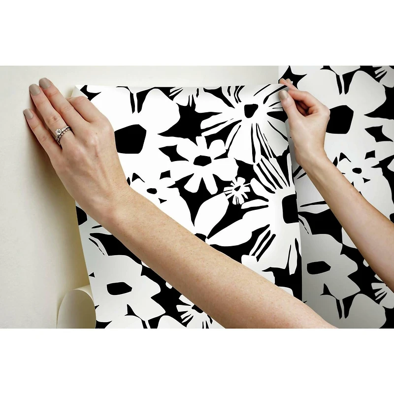 RoomMates Black Daisy Chain Peel & Stick Wallpaper