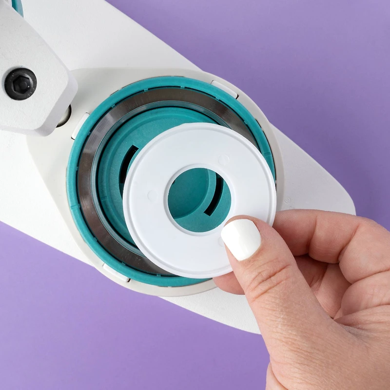 We R Memory Keepers® Button Press™ Rosette Kit, Makes 2