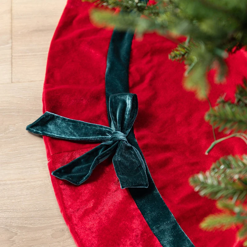 Glitzhome® 48"D Red Velvet Christmas Tree Skirt with Bows