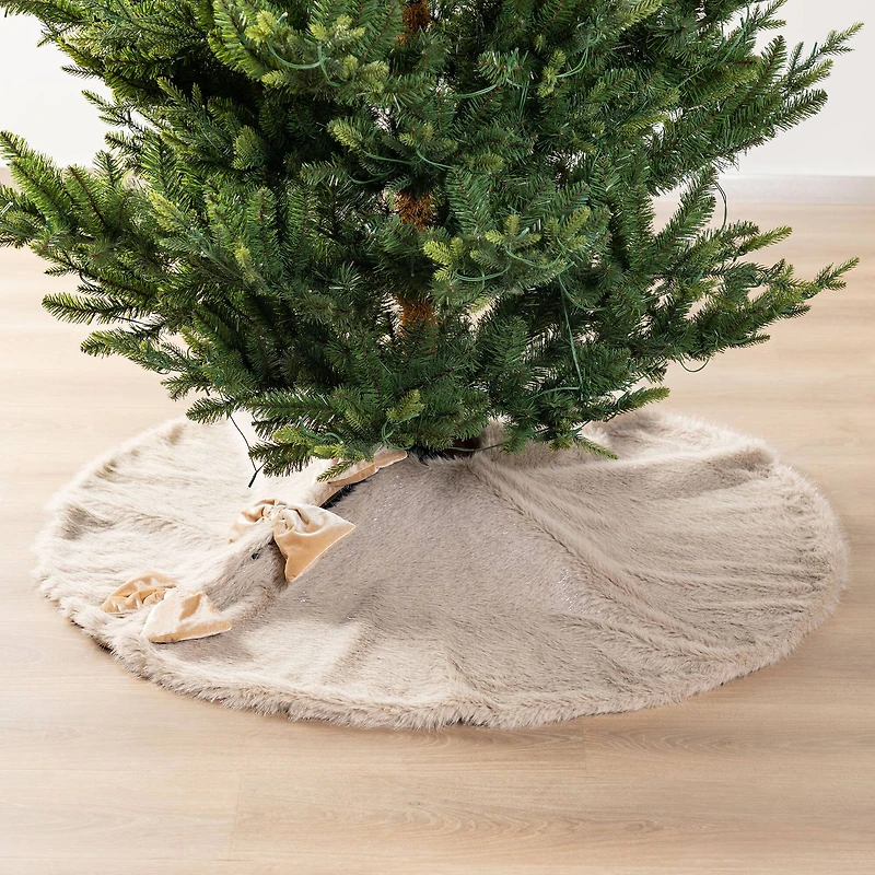 Glitzhome® 48"D Reversible Faux Fox Fur Christmas Tree Skirt