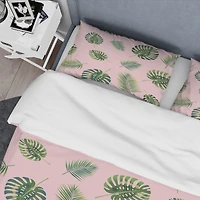 Designart 'Palm Tropical leaves pattern.' Mid-Century Duvet Cover Set