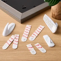 Command™ White Assorted Refill Strips