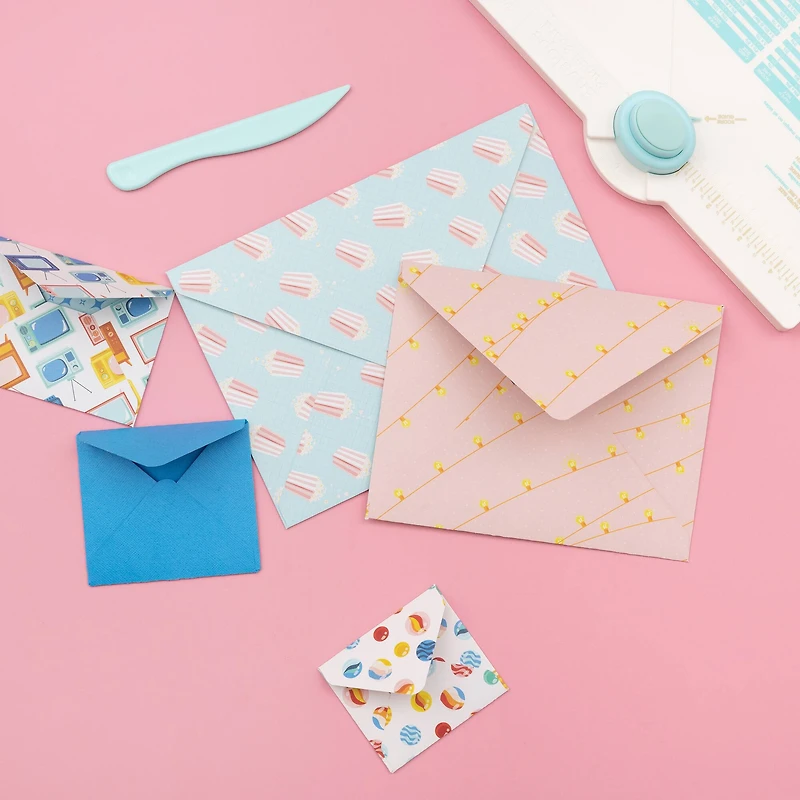 We R Memory Keepers® Envelope Punch Board