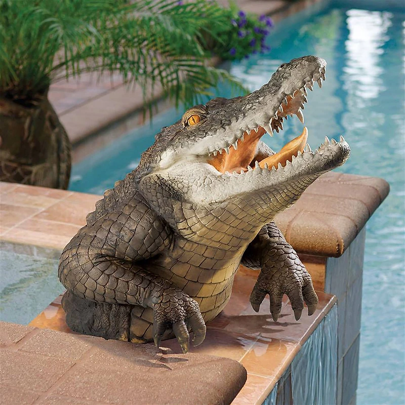 Design Toscano 19" Snapping Swamp Gator Statue
