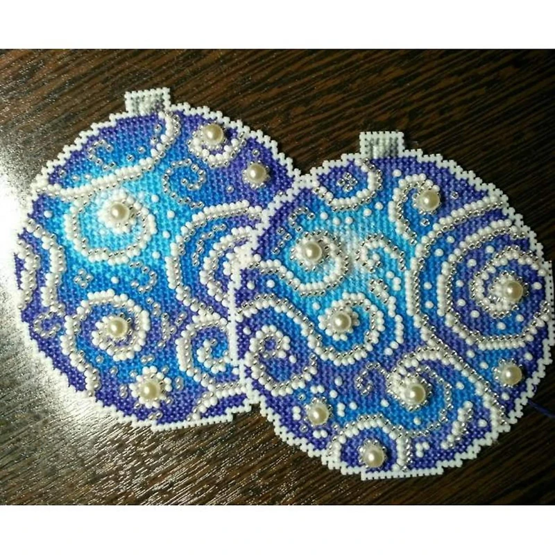 MP Studia Christmas Tree Ornament Plastic Canvas Counted Cross Stitch Kit