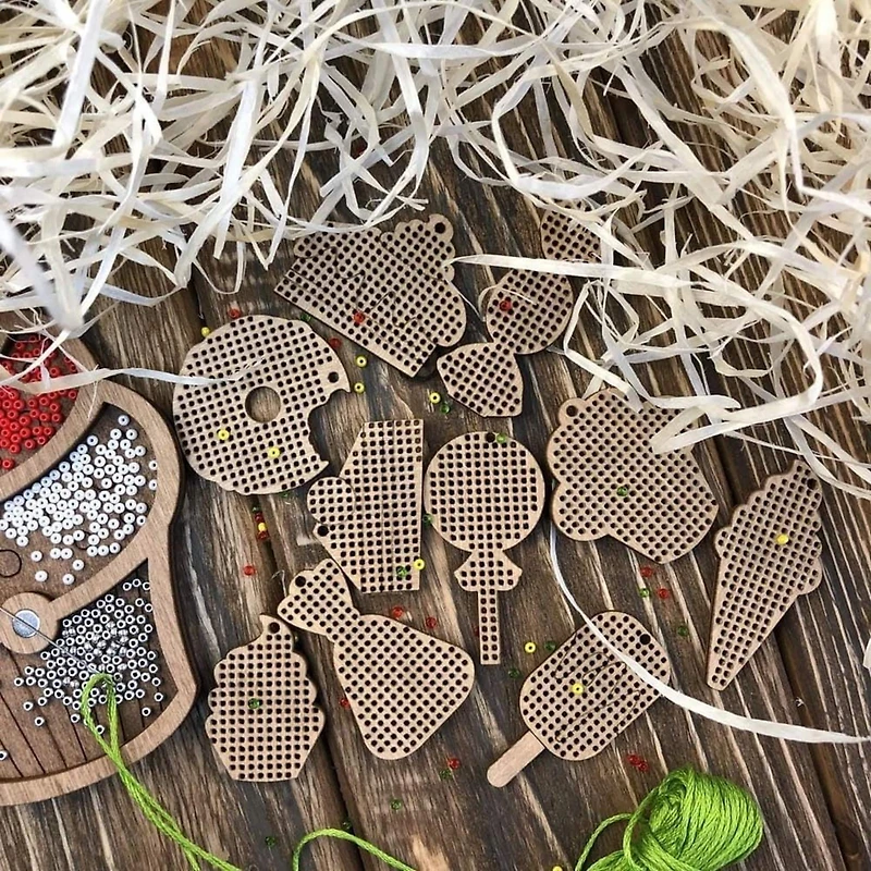 Wonderland Crafts Sweets Embroidery Blanks Set