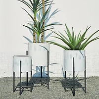 Glitzhome® Whitewashed Metal Plant Stand Set
