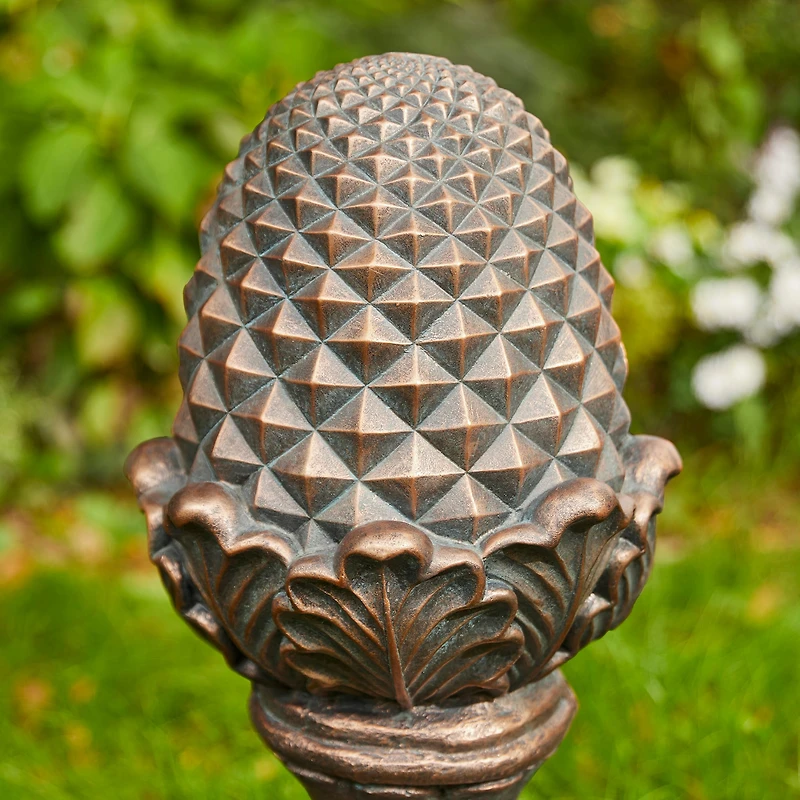 Glitzhome® 22.5" Artichoke Garden Statue