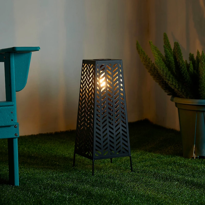 Glitzhome® 21.5" Metal Geometric Solar Powered Floor Lantern