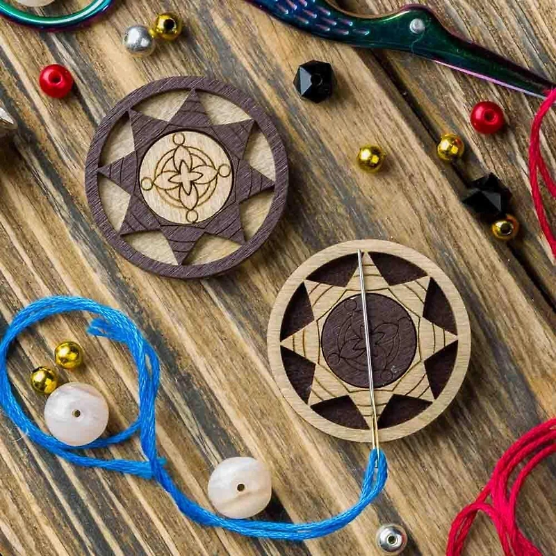 Wonderland Crafts Double-Sided Magnetic Needle Holder