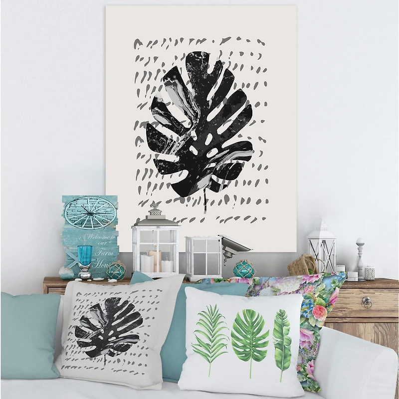 Designart - Minimal Tropical Palm Leaf On Grunge Texture