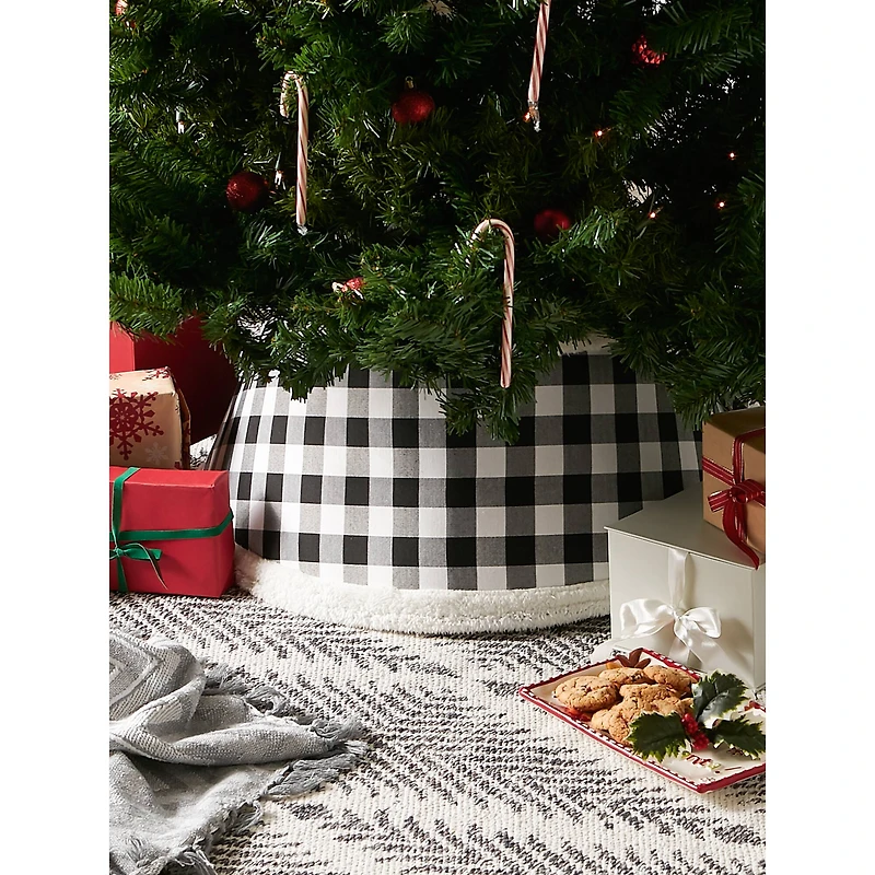 DII® Black & White Buffalo Check Holiday Tree Collar