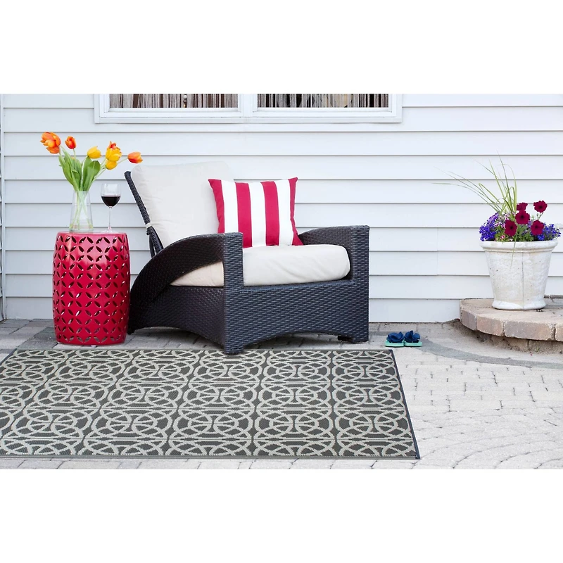 DII® Gray Infinity Circle Outdoor Rug, 4ft. x 6ft.