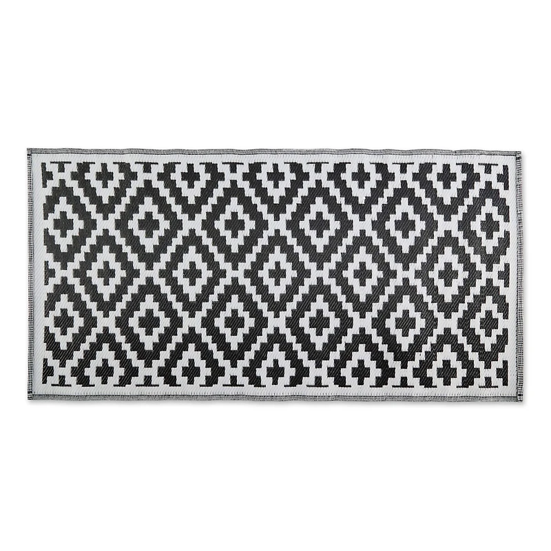 Black and White Mesa Outdoor Floor Runner 3ft. x 6ft.