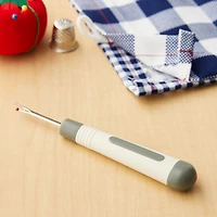 Small Seam Ripper by Loops & Threads™