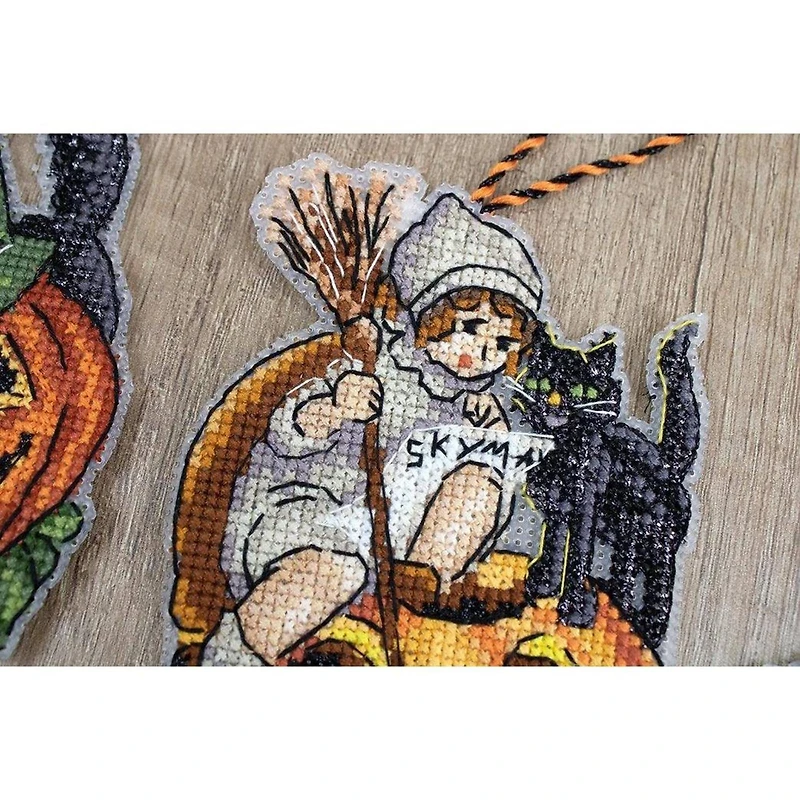 Letistitch Halloween Toys Plastic Canvas Counted Cross Stitch Kit