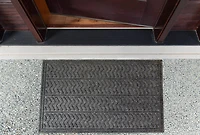 DII® Dark Gray Chevron Hog Mat