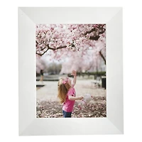 Aura Frames Sawyer White 11" x 9" Digital Photo Frame
