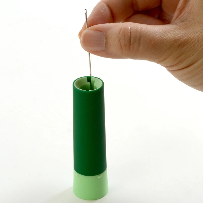 Dritz® Twist N' Select® Green Needle Storage Tube