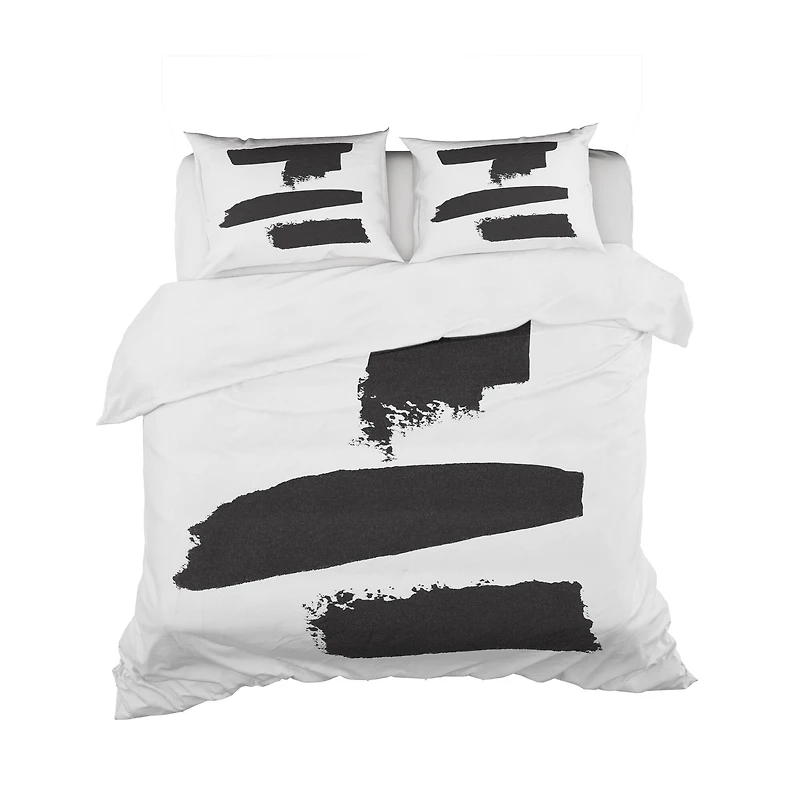 Designart 'Black and White Geometric Company I' Geometric Bedding Set