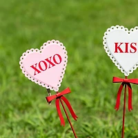 Glitzhome® 16" Valentine's Metal Heart Yard Stake Set