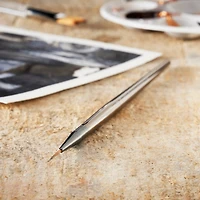 Zen™ Series 73 Short Handle Script Liner Brush