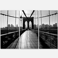 Designart - Dark Brooklyn Bridge