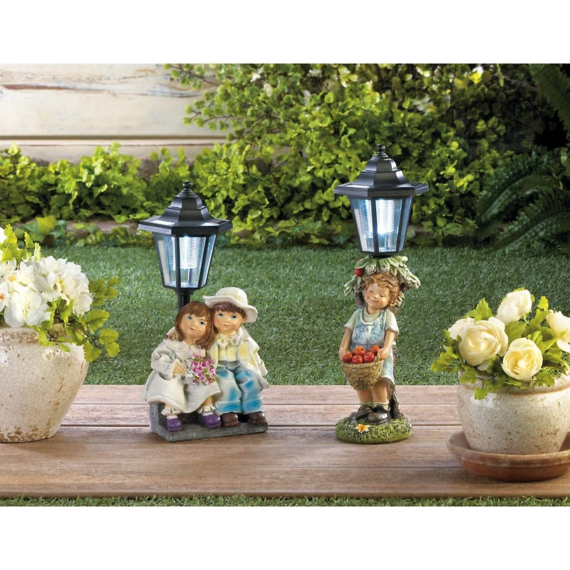 14.75" Apple Basket Solar Street Light Statue