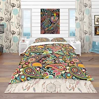 Designart 'Traditional Asian Elements Paisley' Bohemian & Eclectic Bedding Set