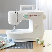 SINGER® M1500 Mechanical Sewing Machine