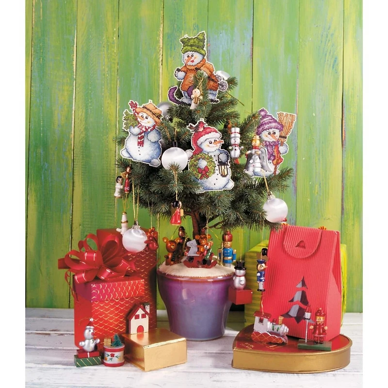 Orchidea Plastic Canvas Counted Cross Stitch Kit With Plastic Canvas Snowmen Set of 4 Designs