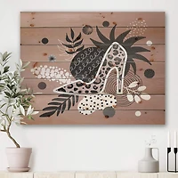 Designart - Leopard High-Heeled Shoes Tropical Leaves - Modern Print on Natural Pine Wood