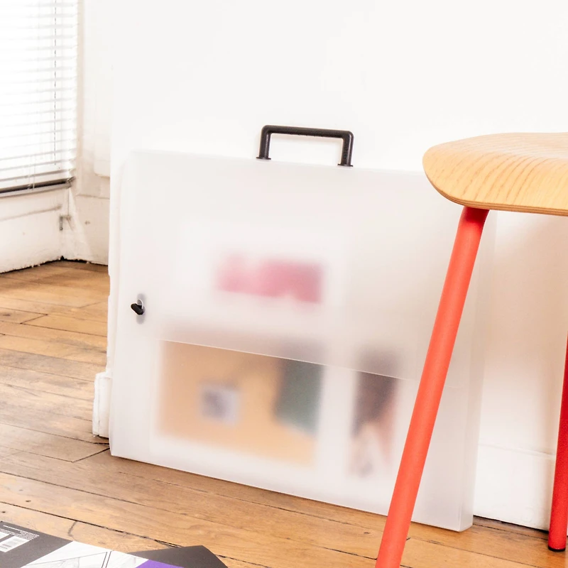 Prat Start 0 20" x 26" Clear Essential Portfolio