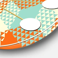 Designart 'Retro Hexagon Pattern Viii Mid-Century Modern Wall Clock