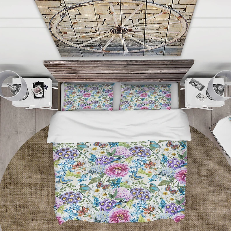 Designart 'Blue Bird And Blue and Purple Blossoming Flowers' Floral Bedding Set