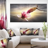Designart - Beautiful Magnolia Flowers - Large Floral Canvas Art Print