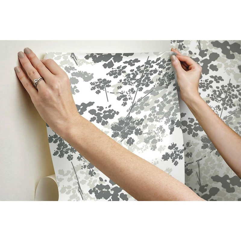 RoomMates Queen Anne's Lace Peel & Stick Wallpaper